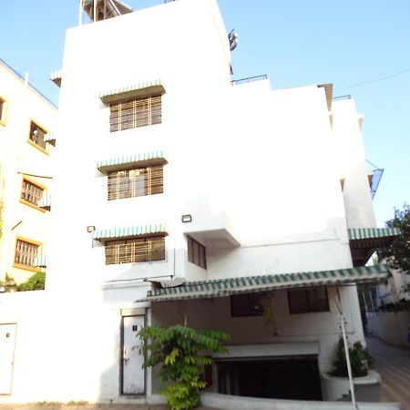 Hotel Suresh Inn Pune Ngoại thất bức ảnh
