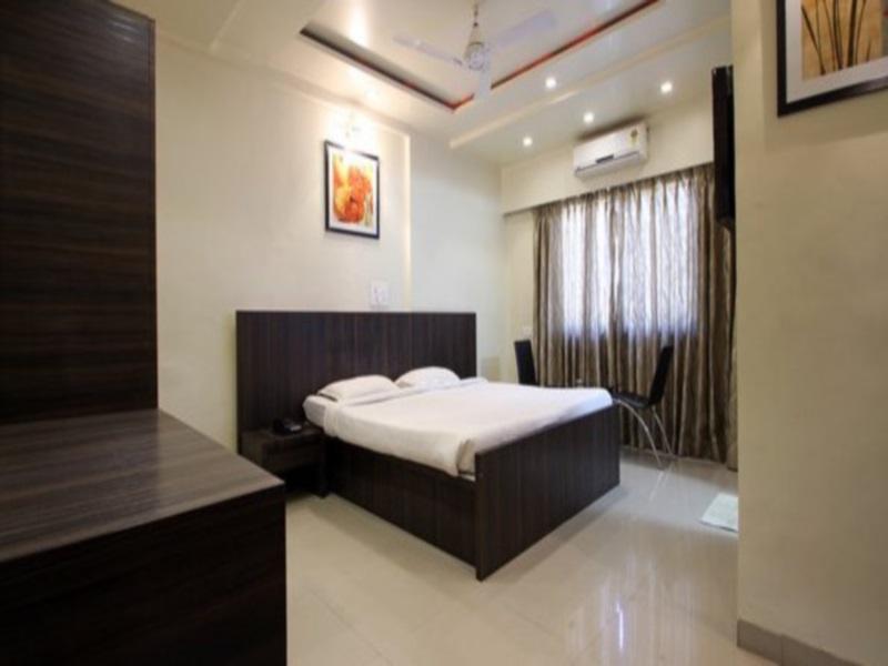 Hotel Suresh Inn Pune Ngoại thất bức ảnh