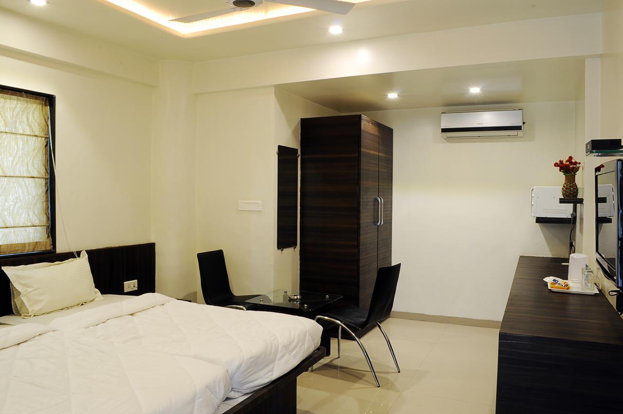 Hotel Suresh Inn Pune Ngoại thất bức ảnh